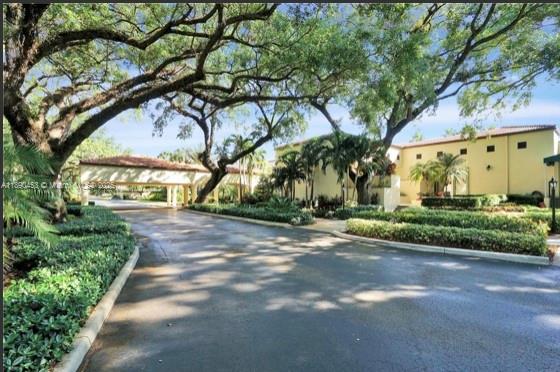 CONDO 24 OF WHITEHALL CON - Residential Lease