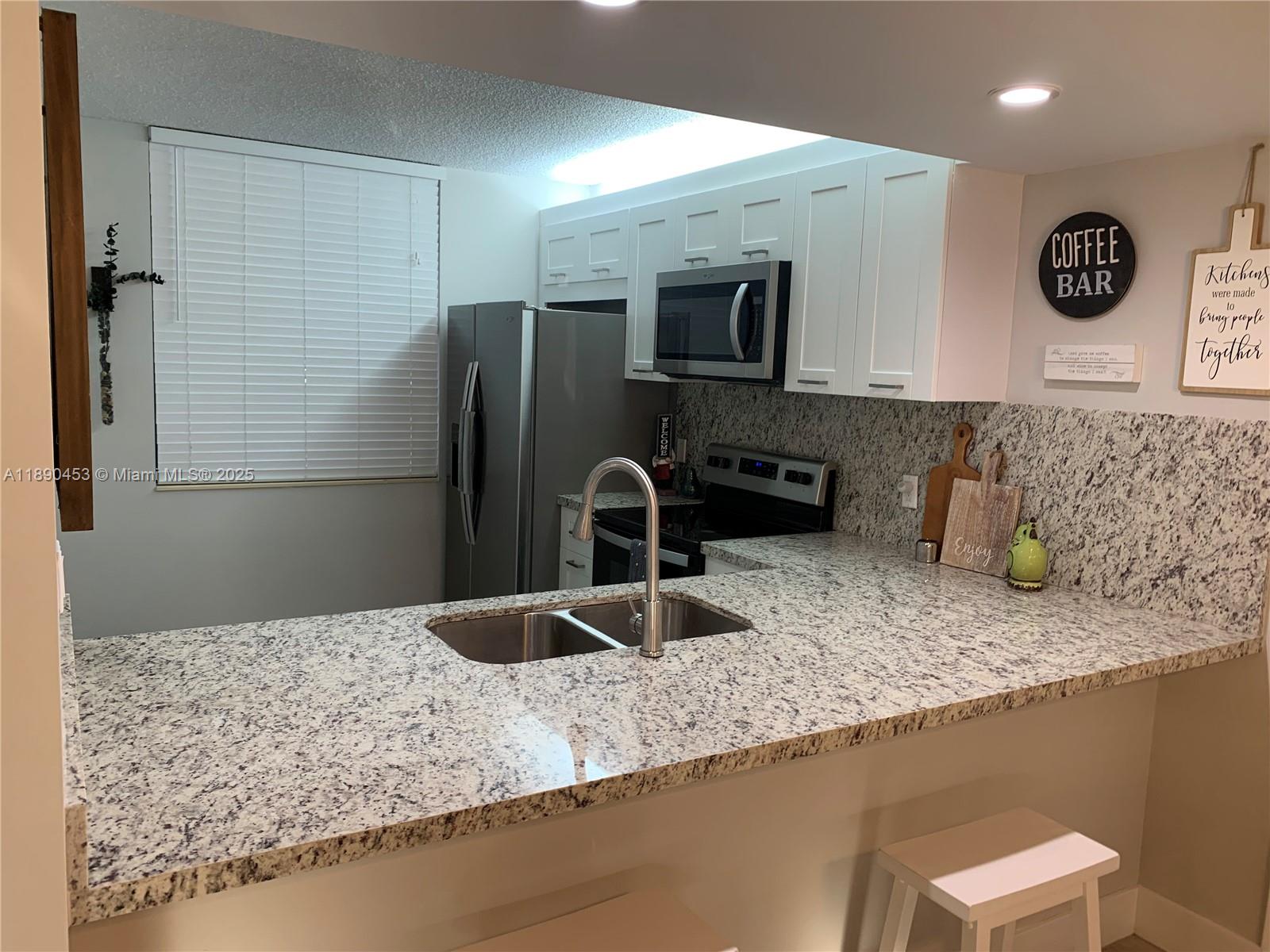 CONDO 24 OF WHITEHALL CON - Residential Lease