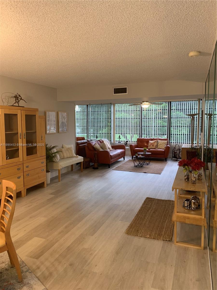 CONDO 24 OF WHITEHALL CON - Residential Lease