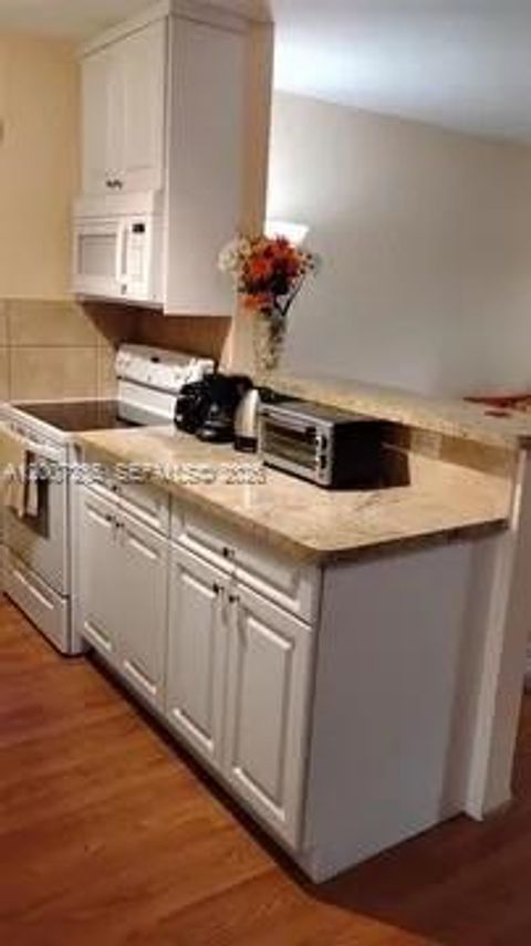 Tiny photo for 15610 NE 6th Ave #18C, Miami, FL 33162 (MLS # A12007235)