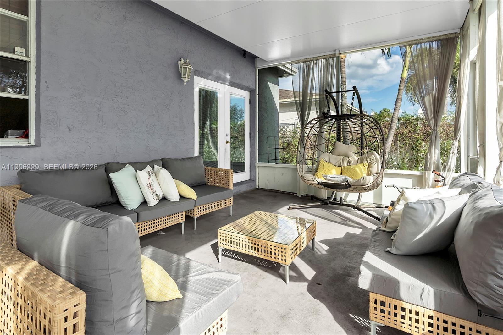 POMPANO BCH COMMUNITY - Residential