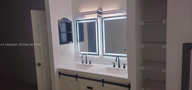 HOLLY CREEK - Residential