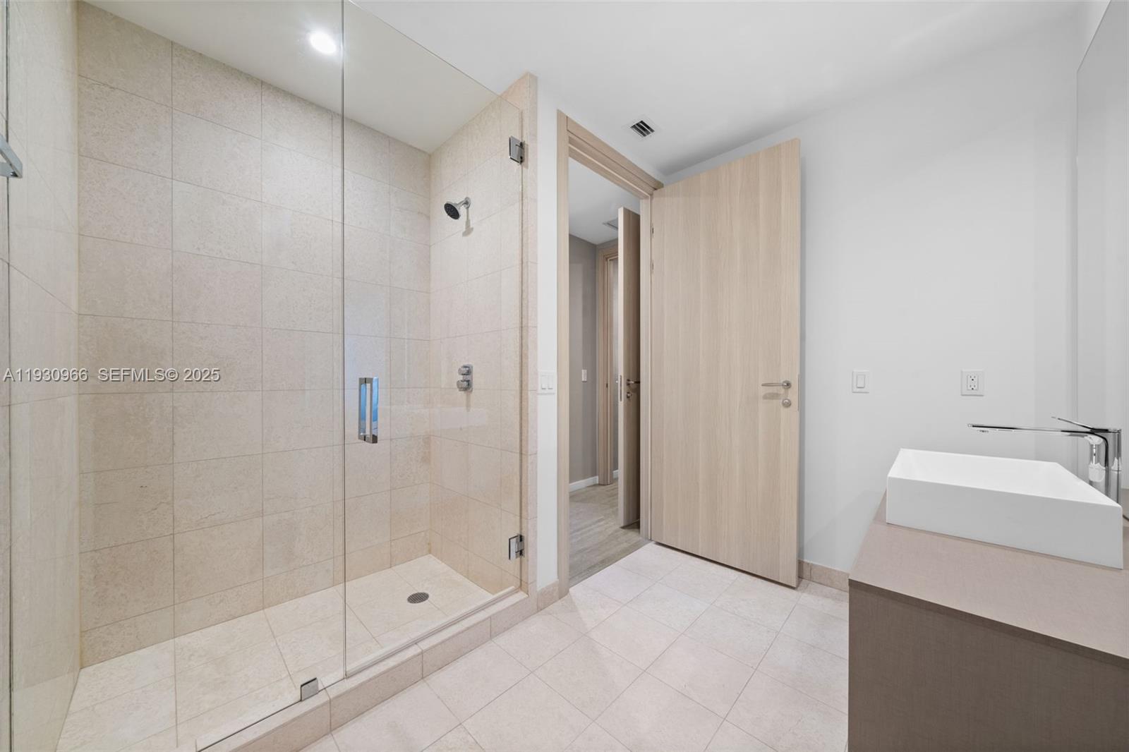 BRICKELL FLATIRON CONDO - Residential