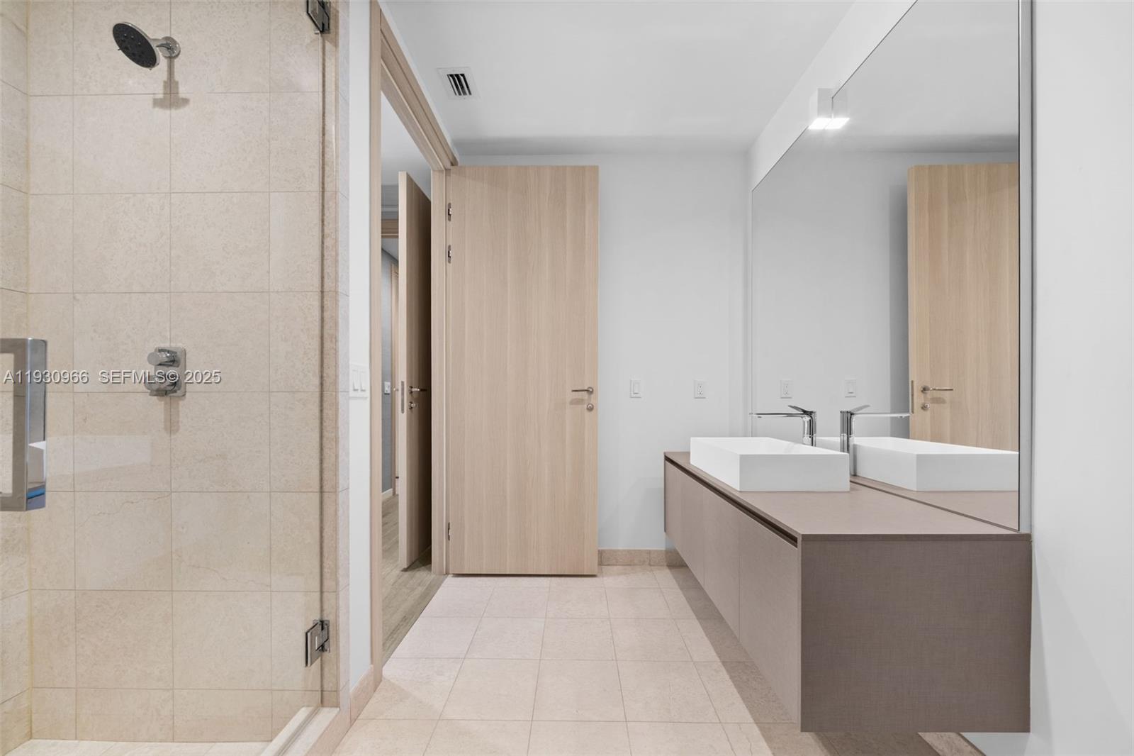 BRICKELL FLATIRON CONDO - Residential