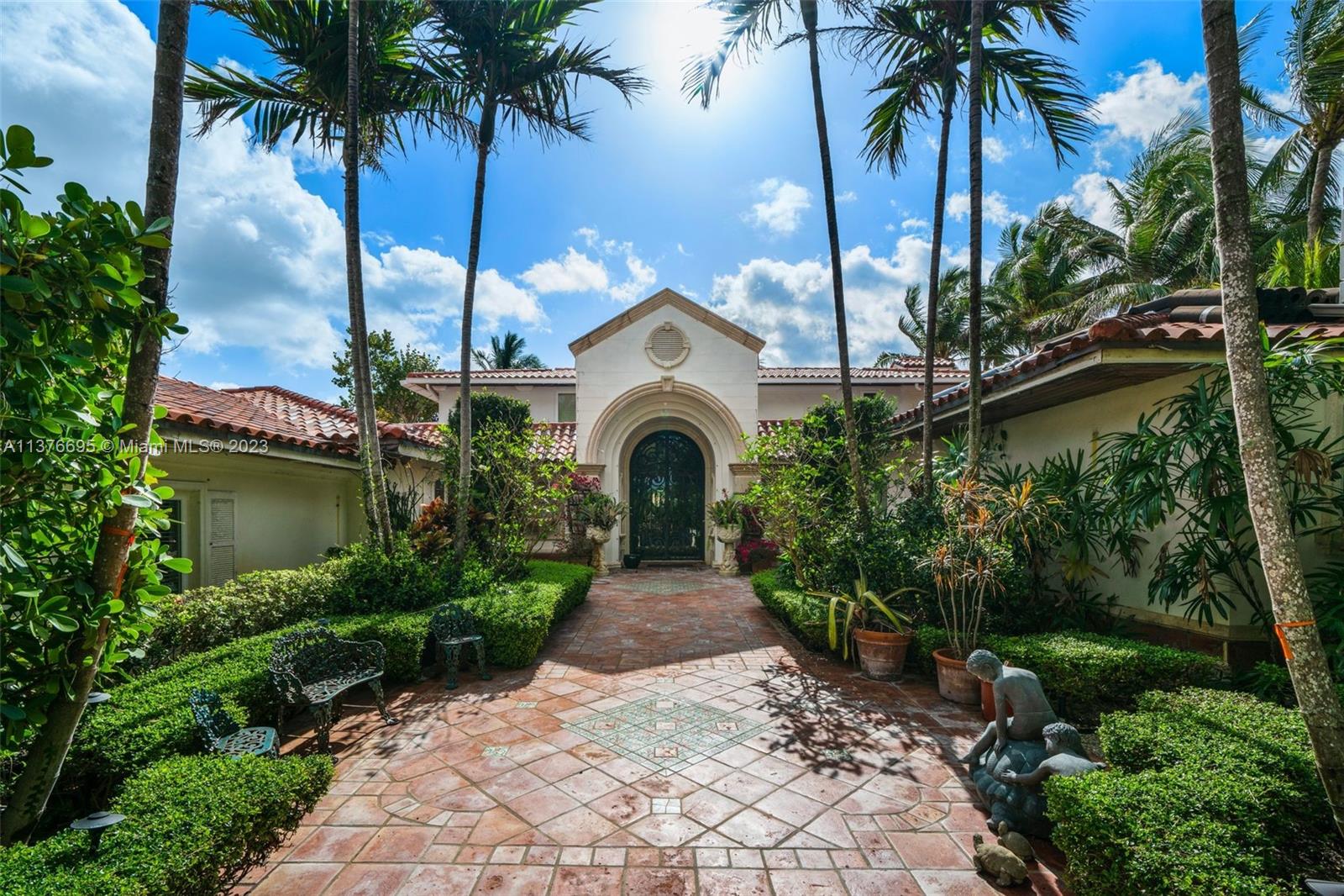 GOLDEN BEACH SEC A - Residential