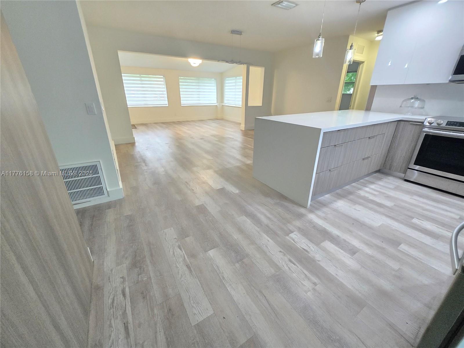 5101 SW 6th Ct