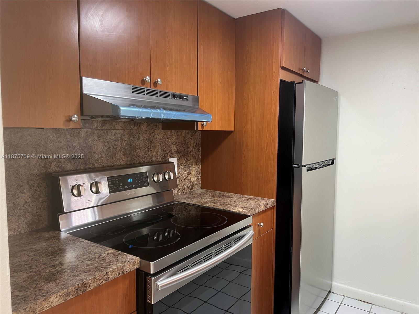 LAS VISTAS AT DORAL CONDO - Residential