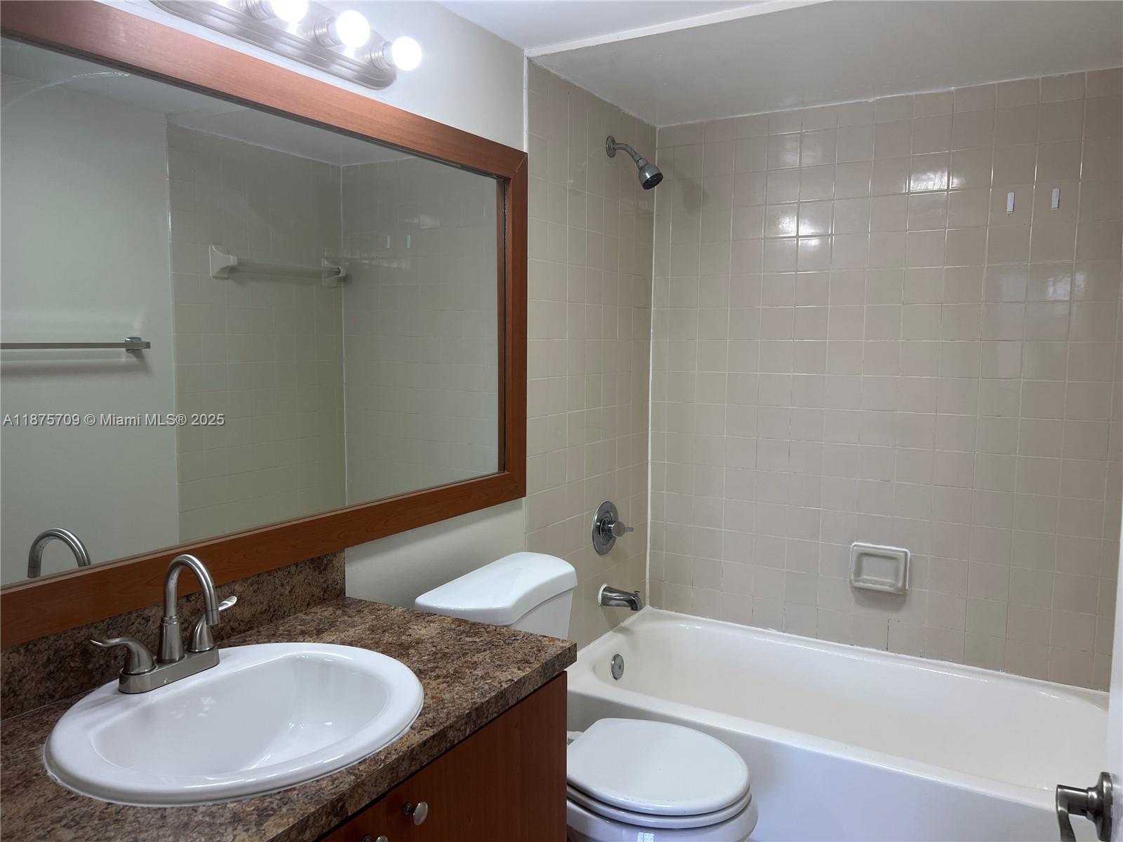 LAS VISTAS AT DORAL CONDO - Residential