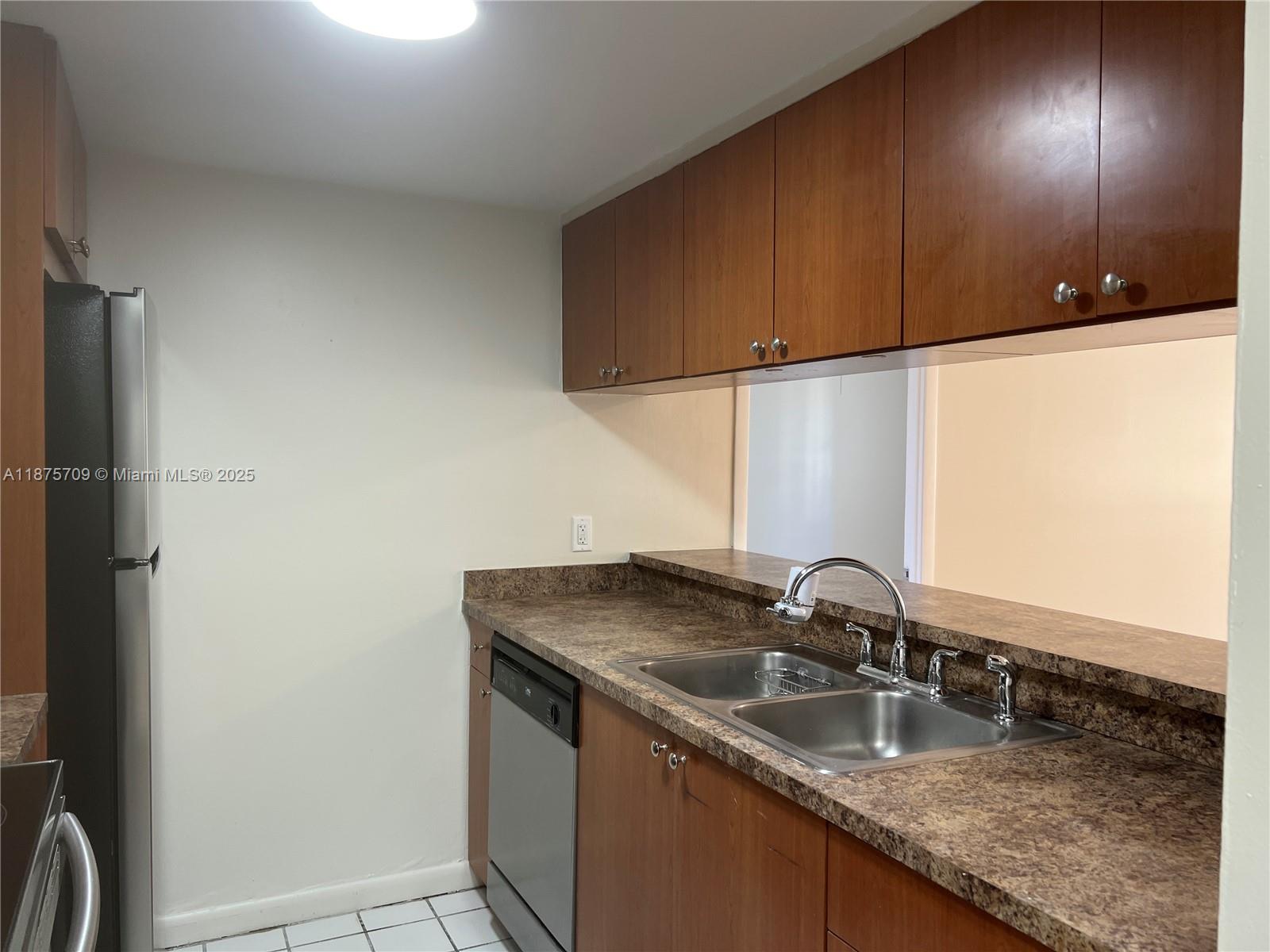 LAS VISTAS AT DORAL CONDO - Residential