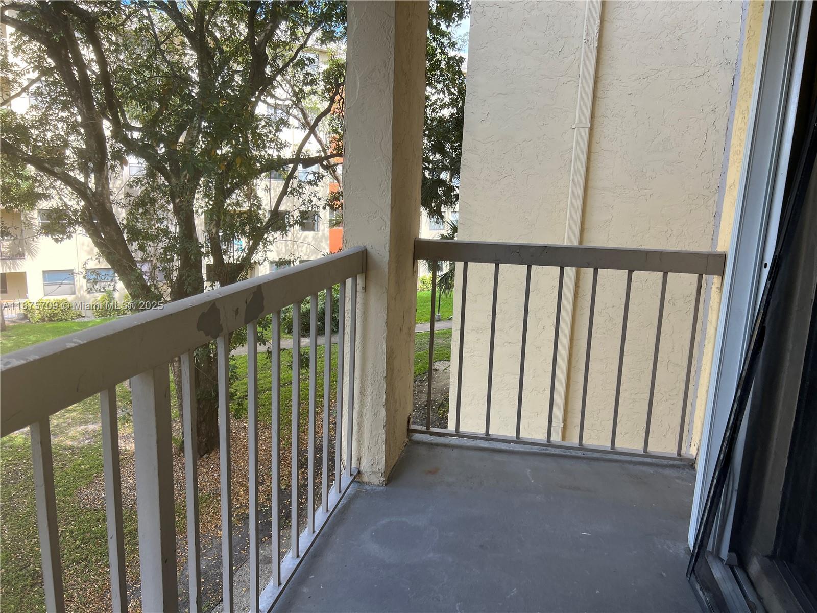 LAS VISTAS AT DORAL CONDO - Residential