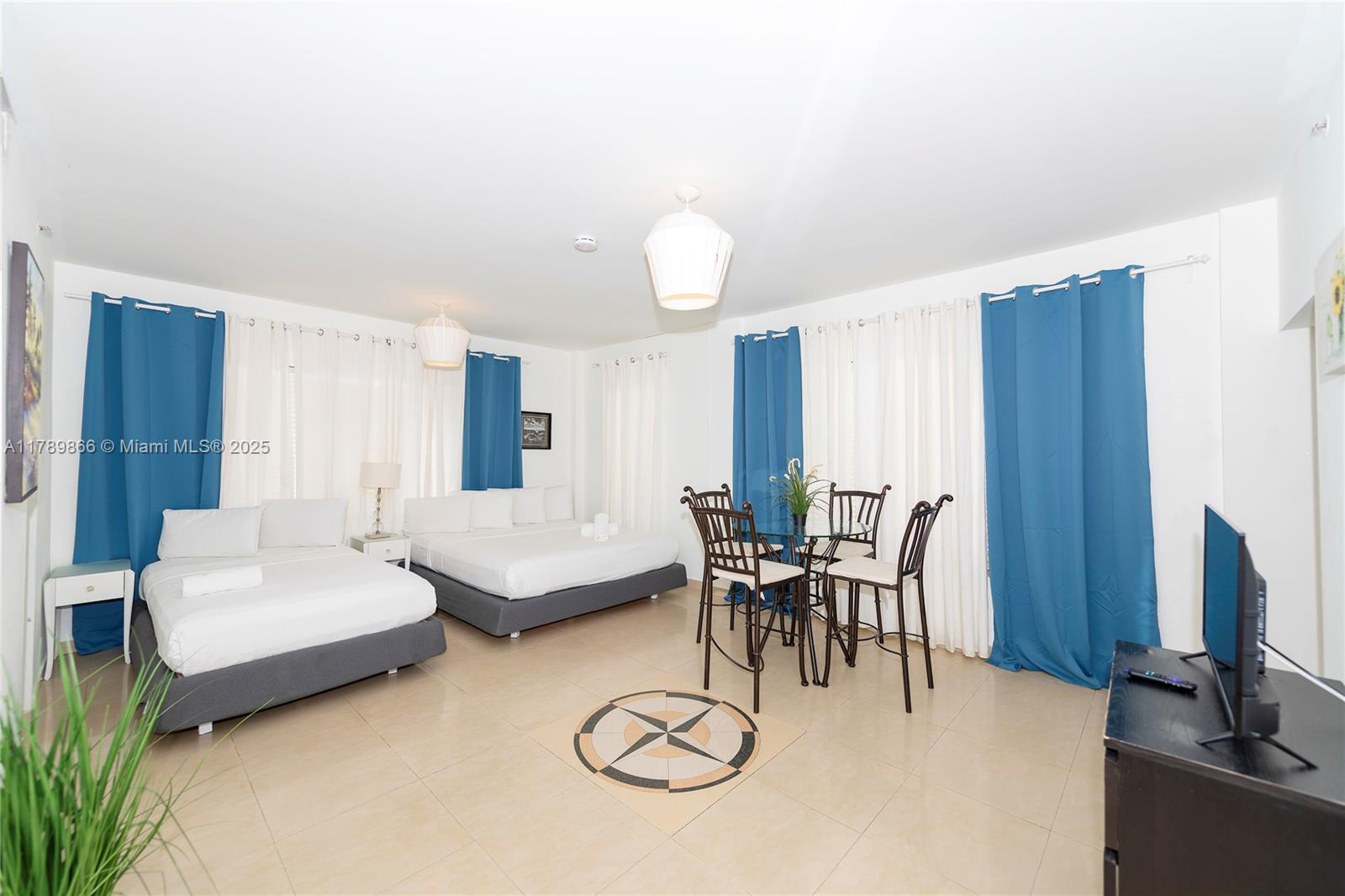 918 Ocean Dr 203