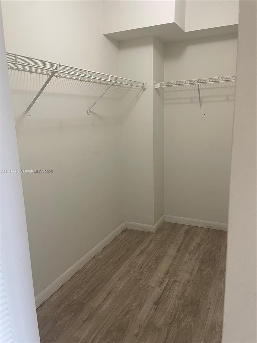 LAS OLAS BY THE RIVER CON - Residential