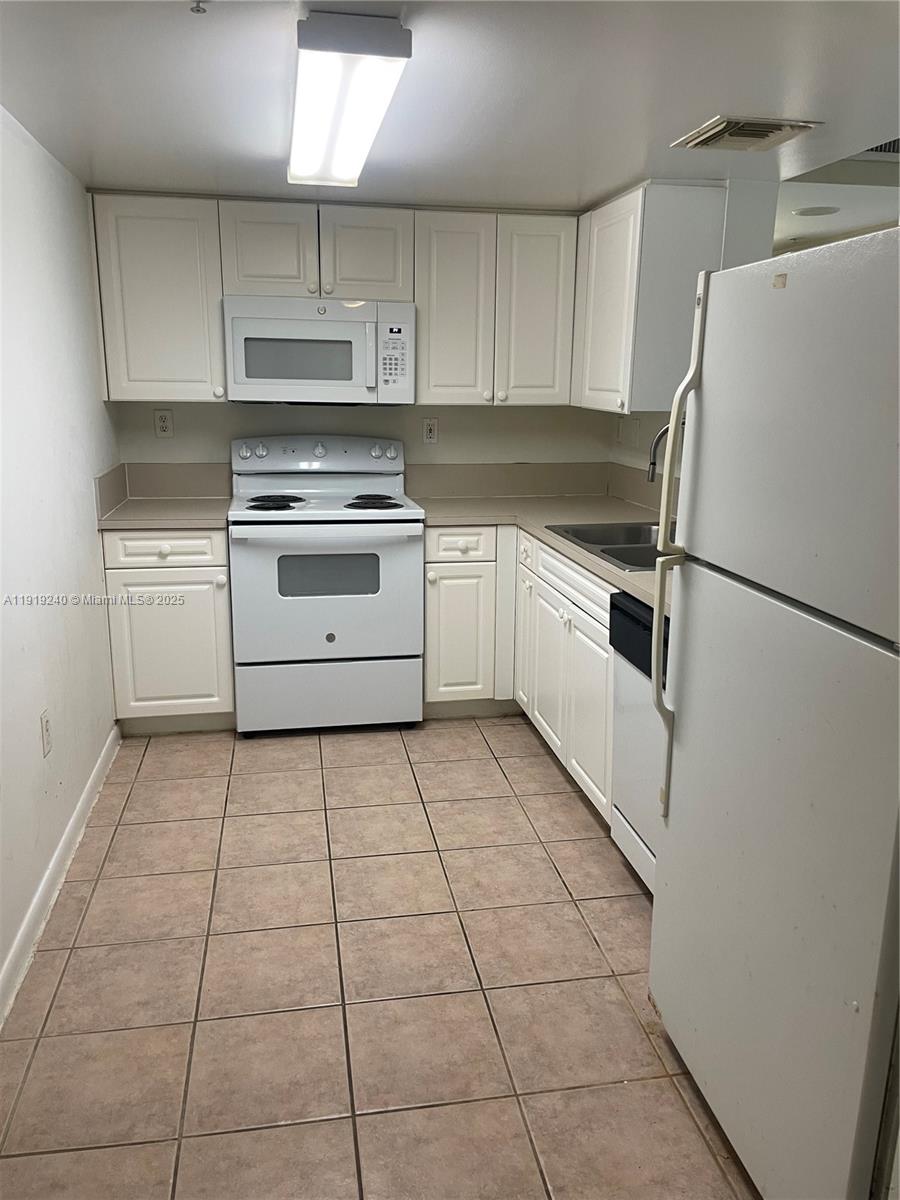 LAS OLAS BY THE RIVER CON - Residential