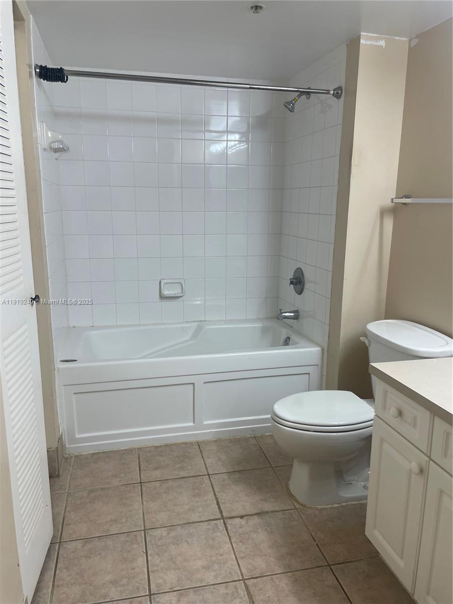 LAS OLAS BY THE RIVER CON - Residential