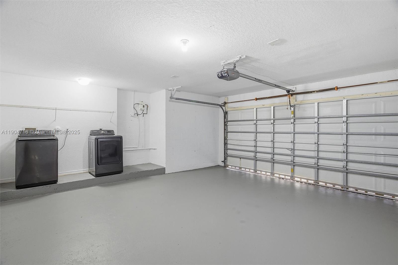 SILVER FALLS - Residential