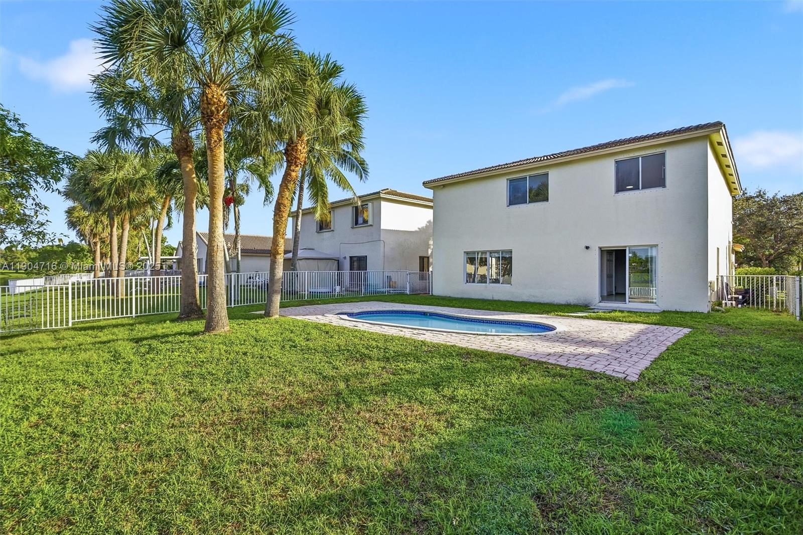 SILVER FALLS - Residential