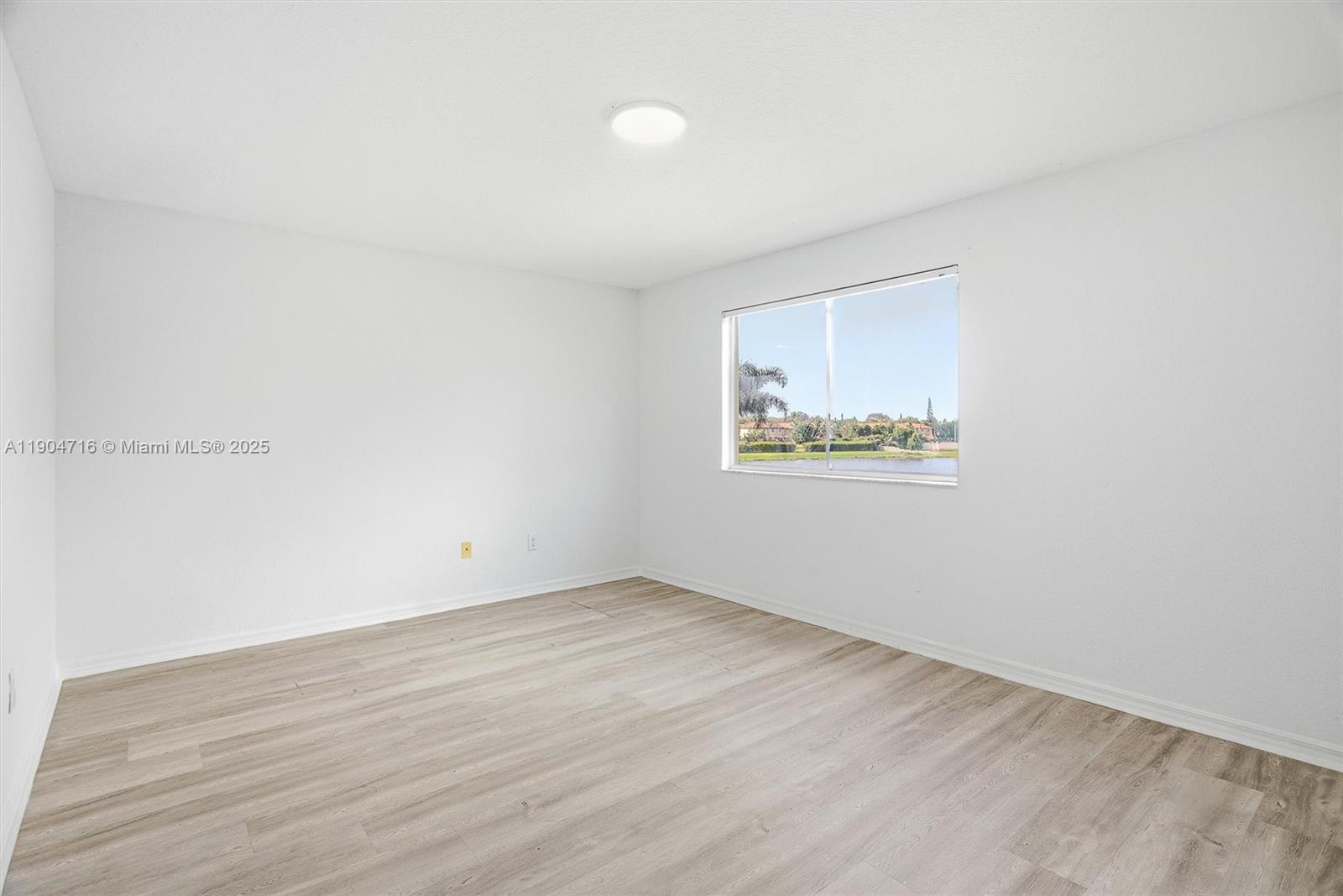 SILVER FALLS - Residential