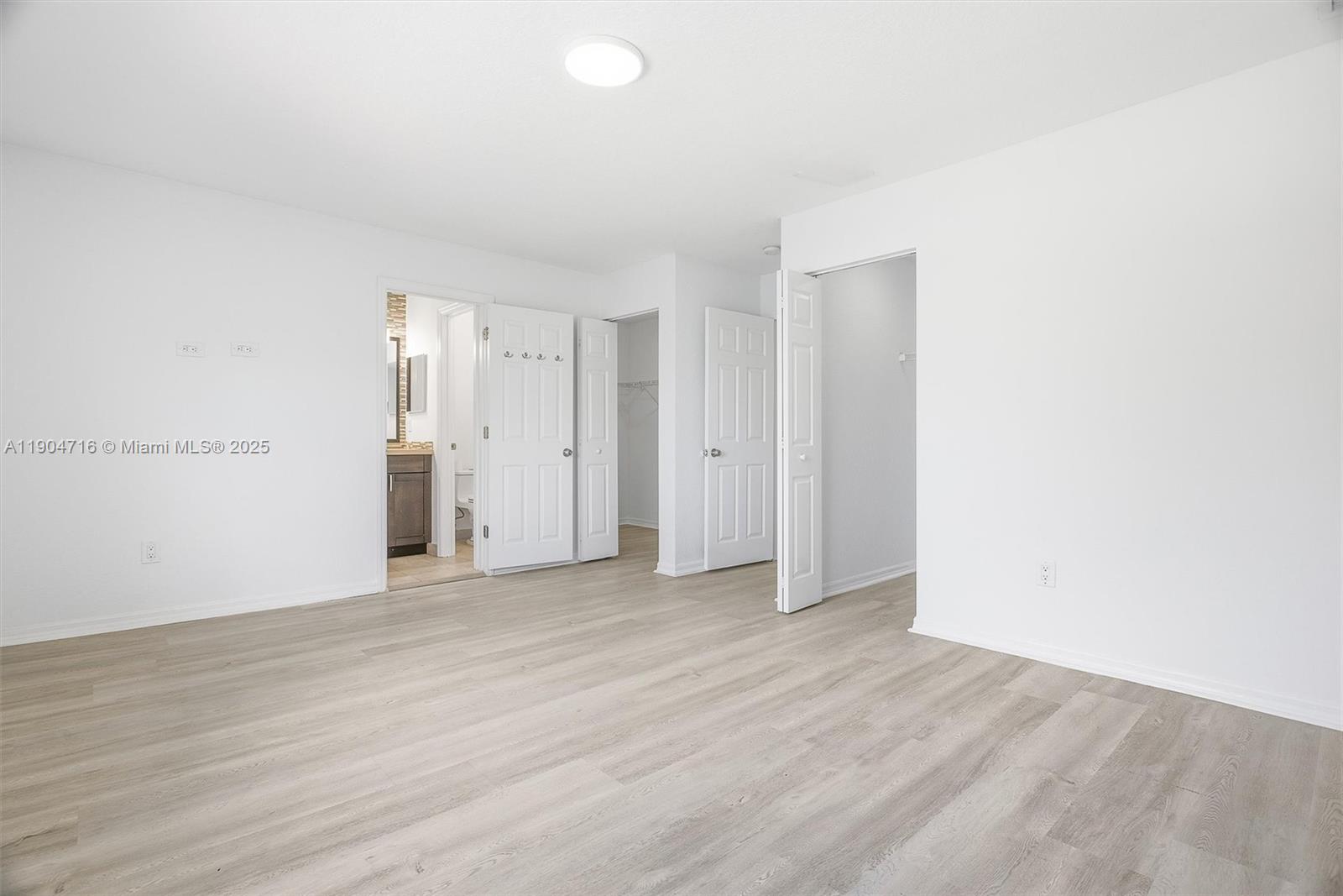 SILVER FALLS - Residential