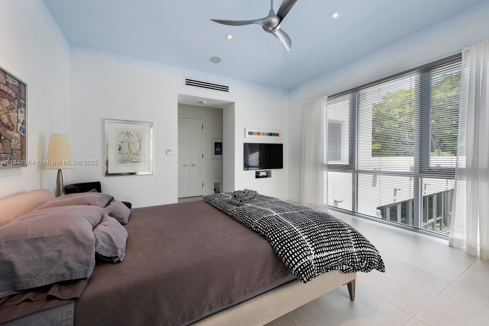 RHODES AMD NEW BISC - Residential