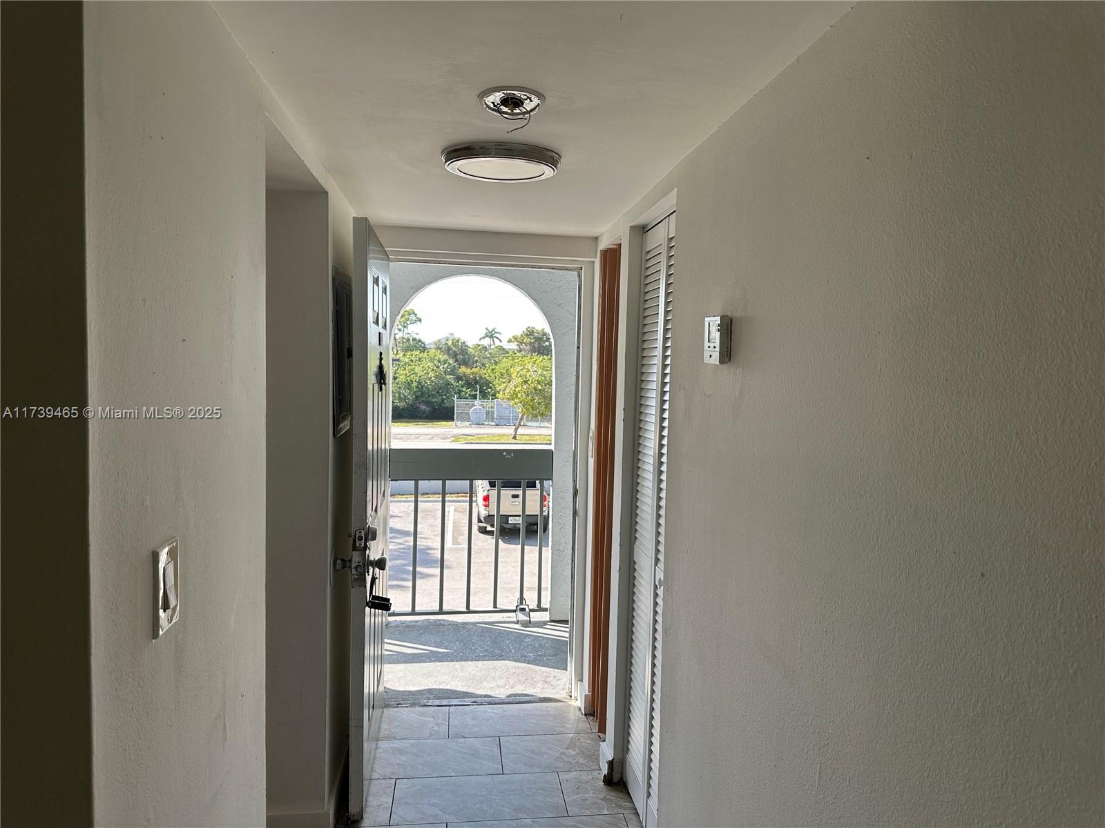PRESIDENTIAL GOLFVIEW CON - Residential