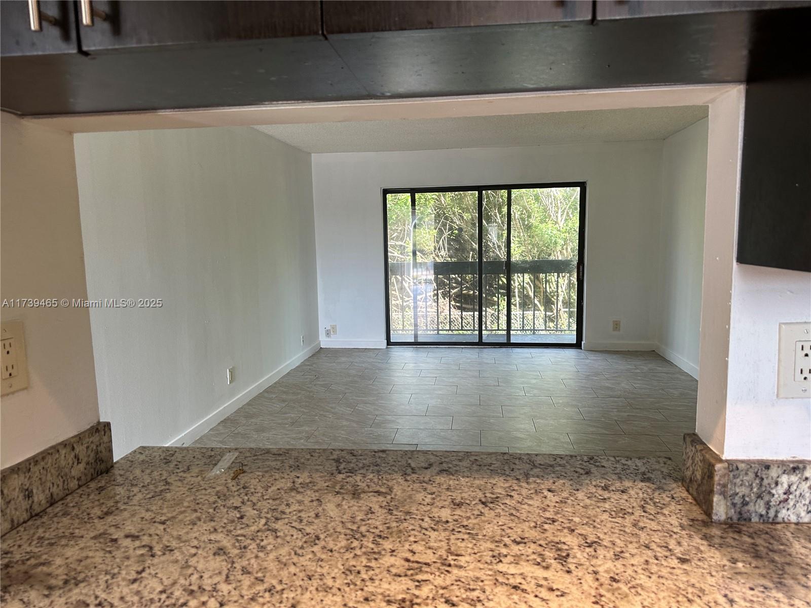 PRESIDENTIAL GOLFVIEW CON - Residential