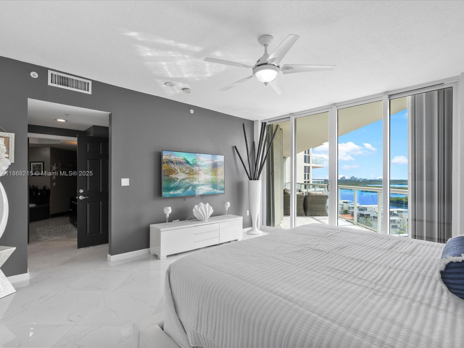 RENAISSANCE ON THE OCEAN - Residential