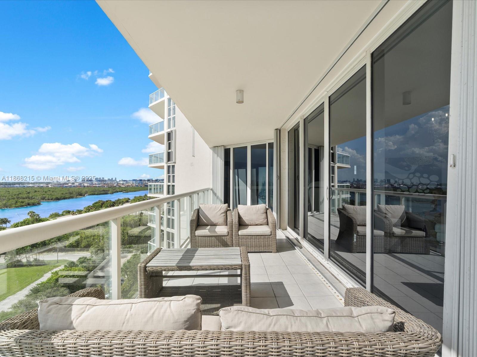 RENAISSANCE ON THE OCEAN - Residential