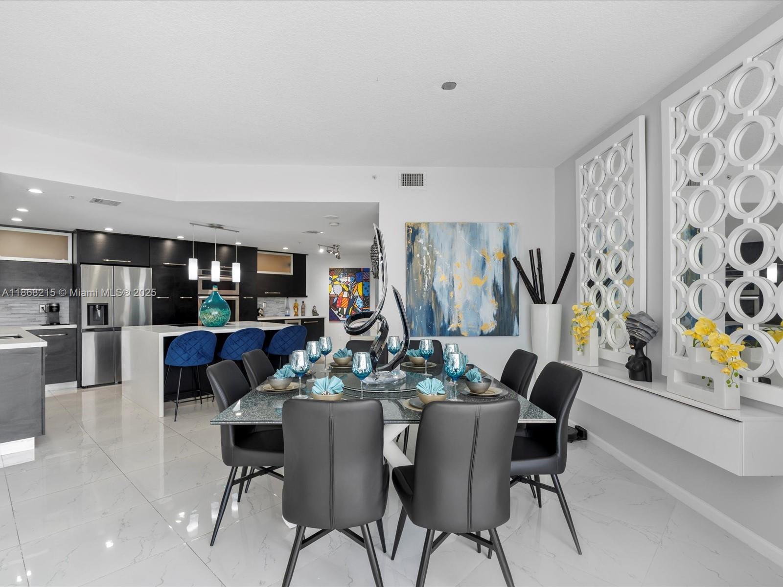 RENAISSANCE ON THE OCEAN - Residential