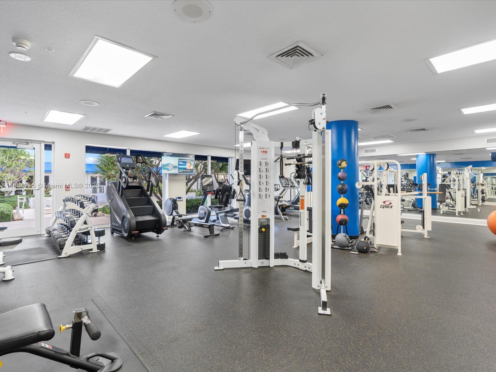 RENAISSANCE ON THE OCEAN - Residential