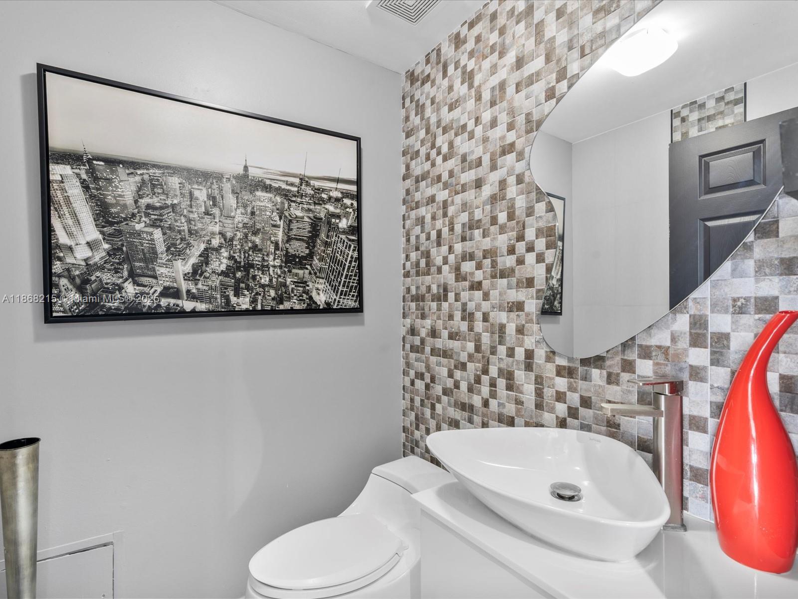 RENAISSANCE ON THE OCEAN - Residential