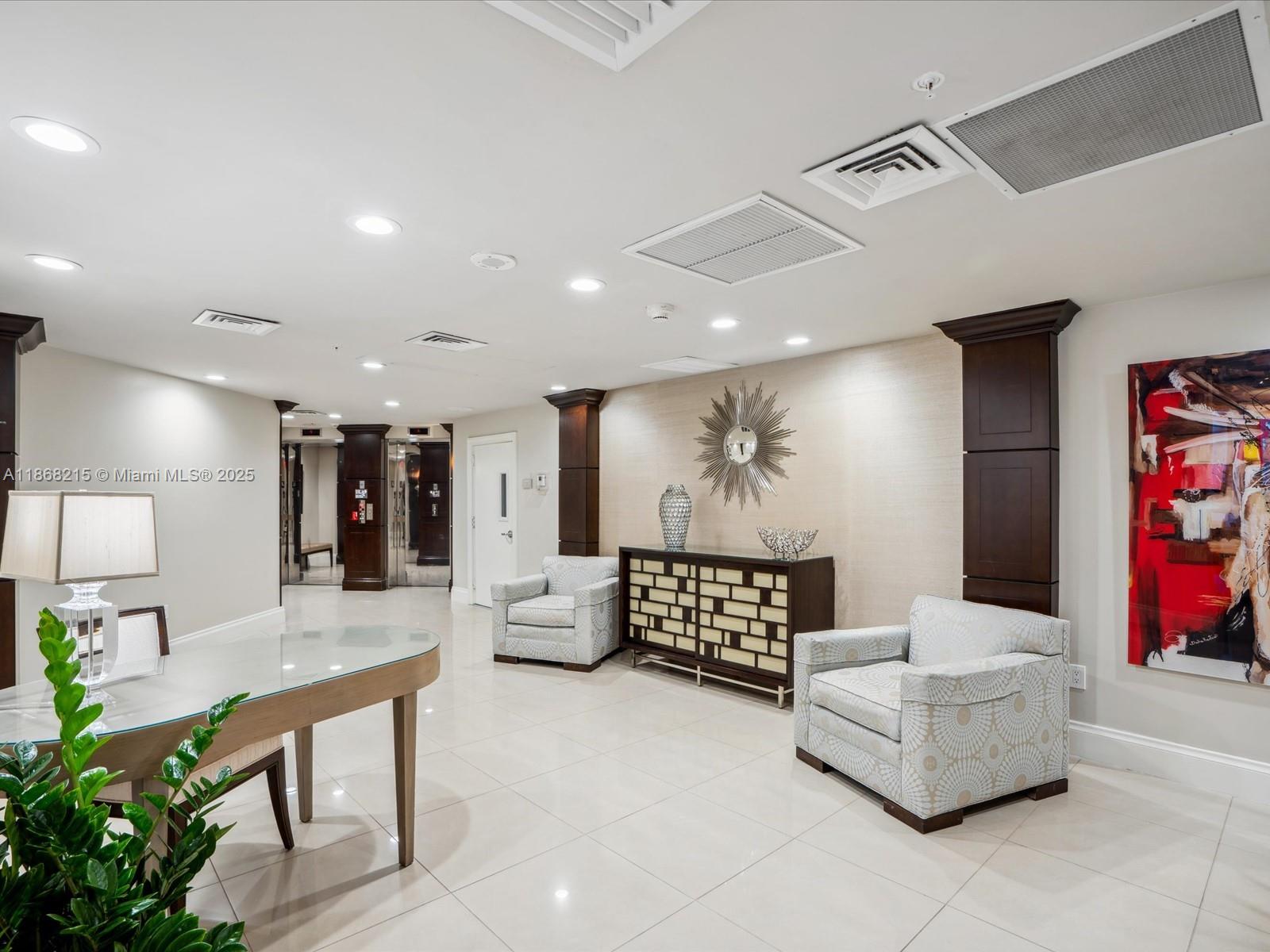 RENAISSANCE ON THE OCEAN - Residential