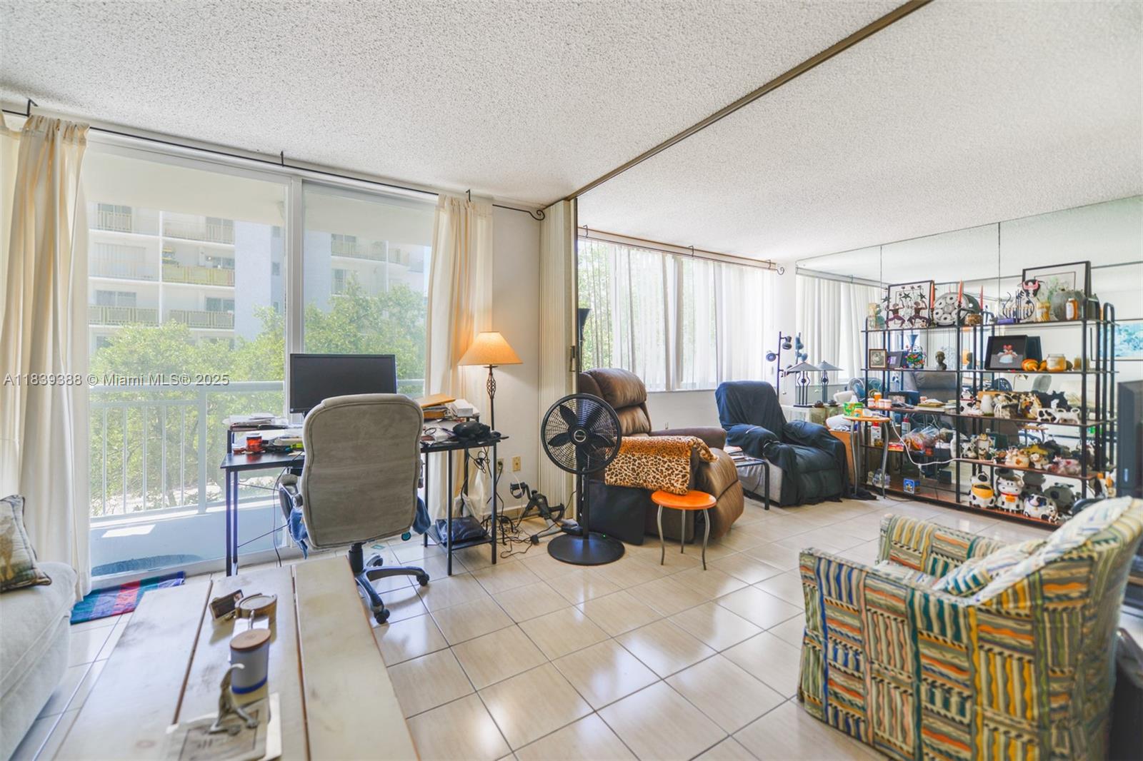 1345 Lincoln Rd 303