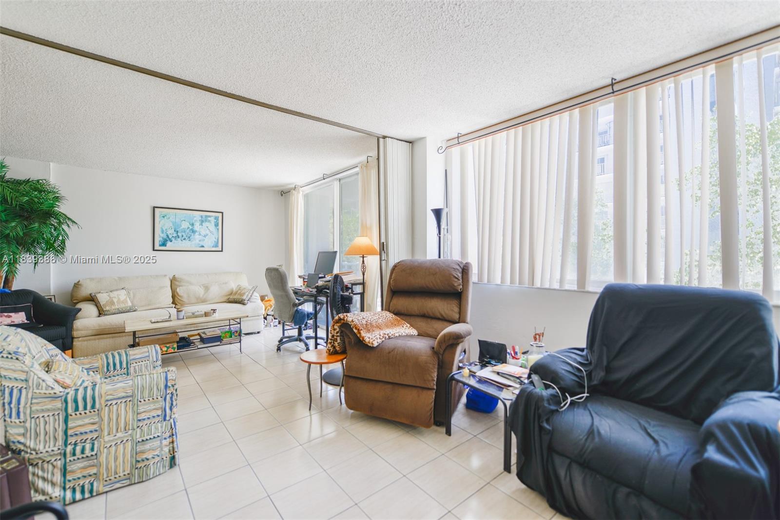 1345 Lincoln Rd 303