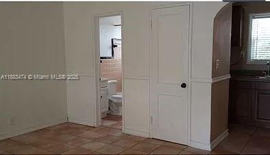 WHITEHOUSE CONDO - Residential