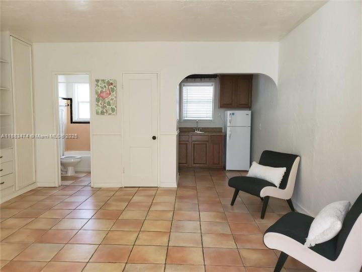 WHITEHOUSE CONDO - Residential