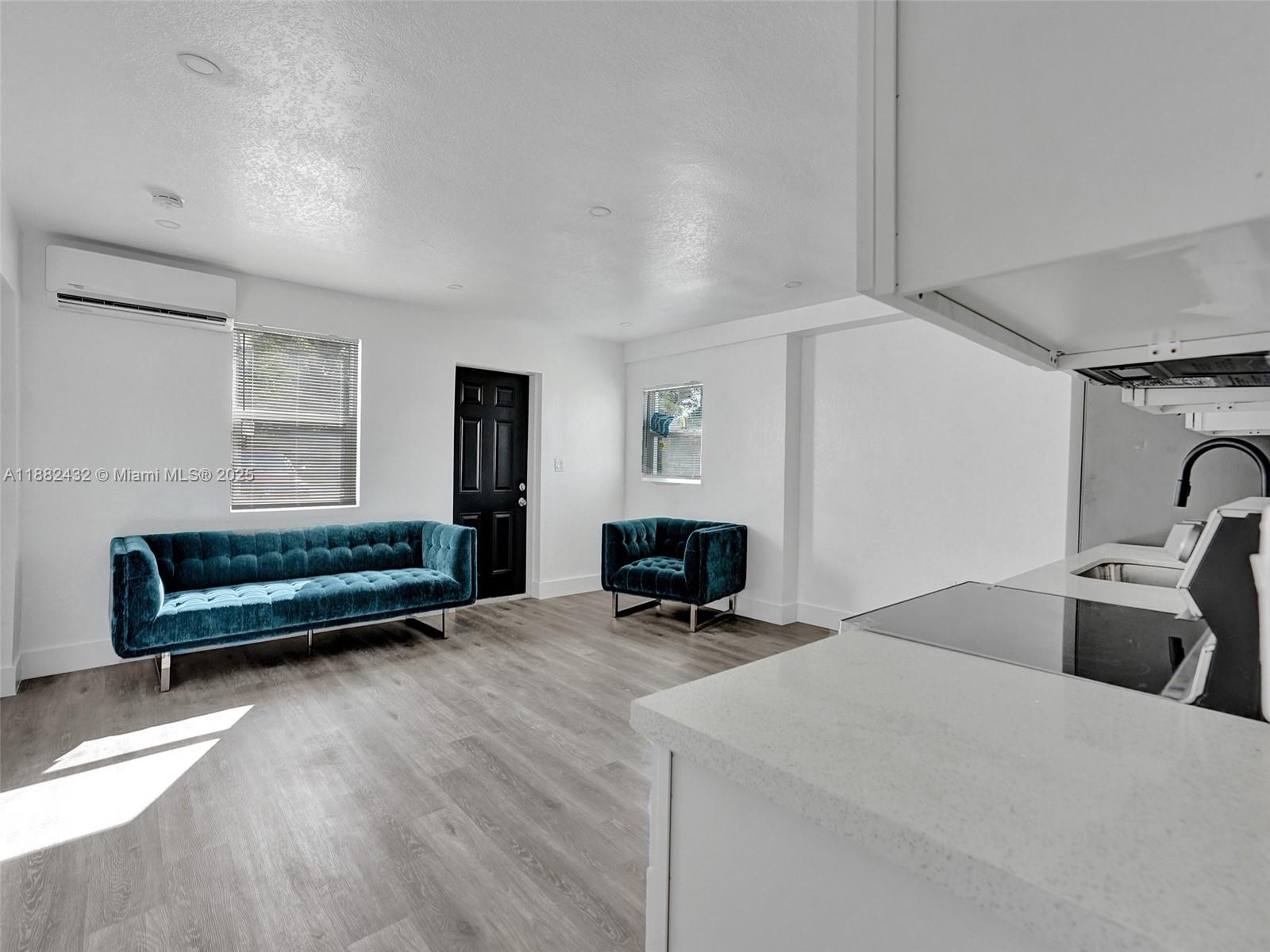 SUN LAND PARK - Residential