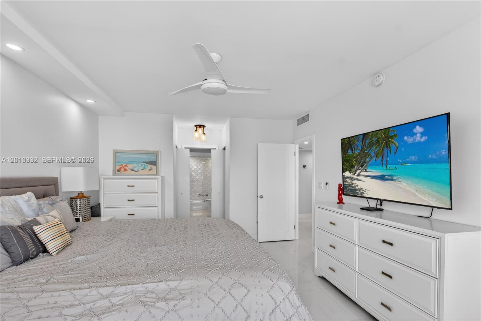 HEMISPHERES CONDO - Residential