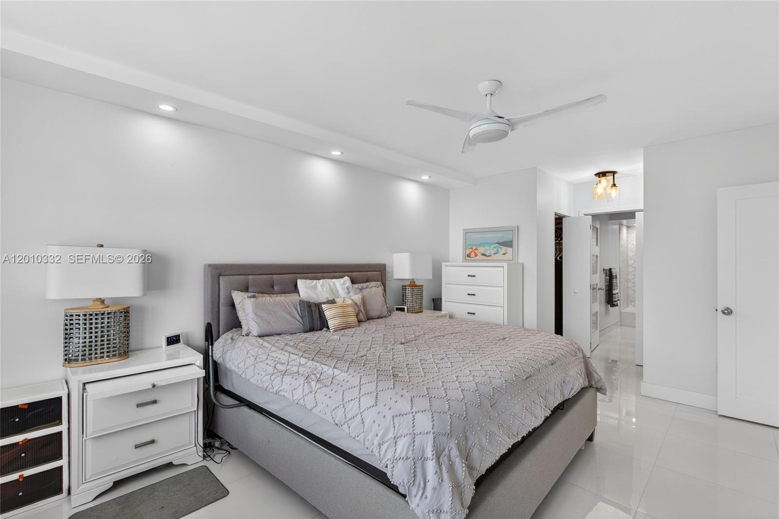 HEMISPHERES CONDO - Residential