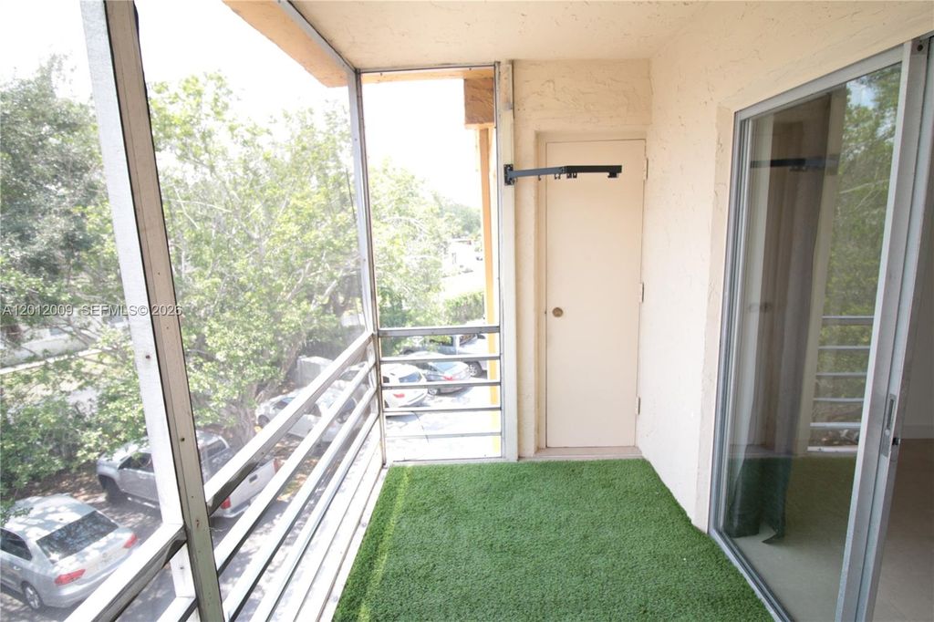 Photo of 4314 NW 9th Ave #4-3C, Deerfield Beach, FL 33064 (MLS # A12012009)