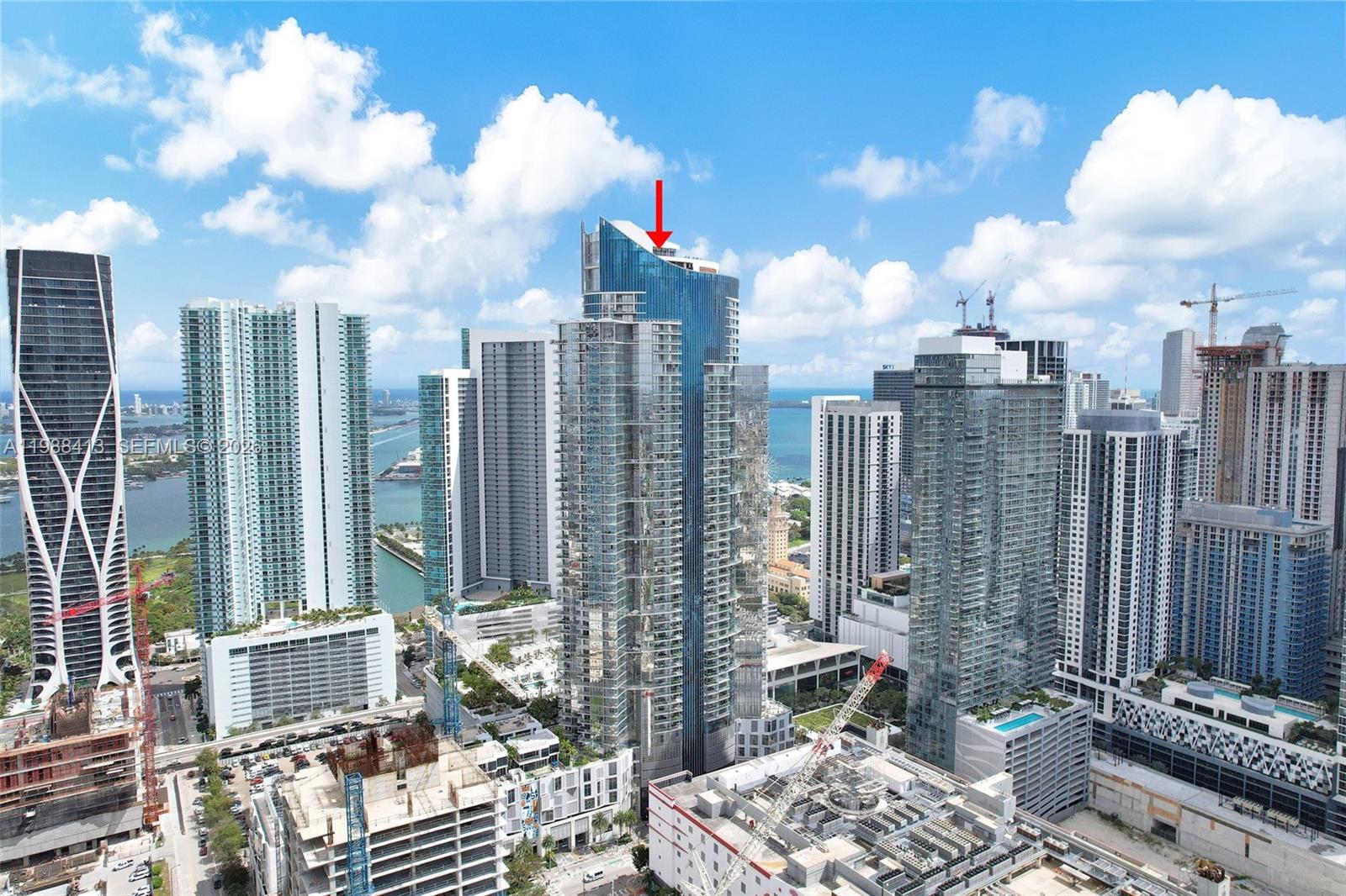 PARAMOUNT MIAMI WORLDCENT - Residential Lease