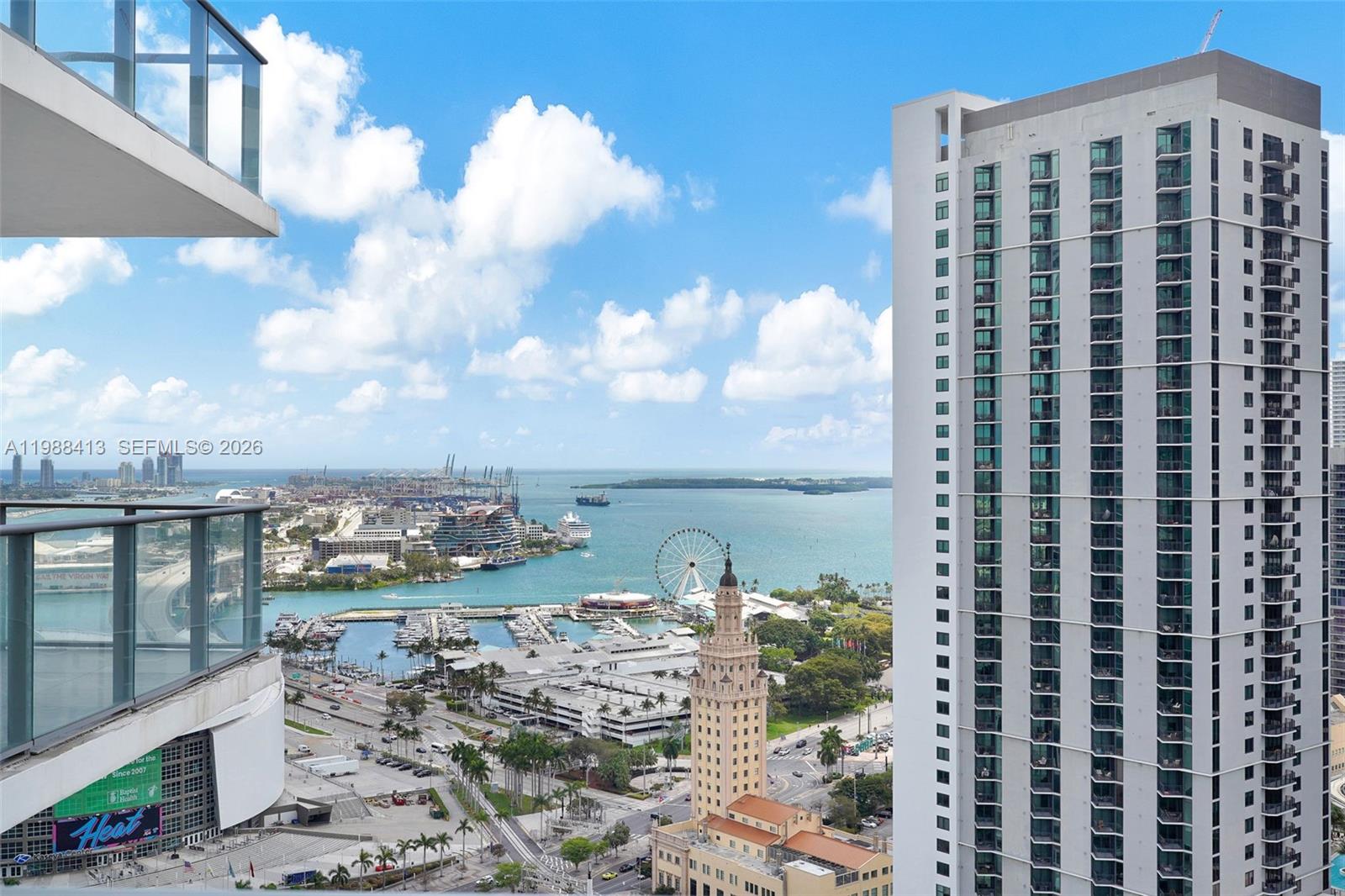 PARAMOUNT MIAMI WORLDCENT - Residential Lease