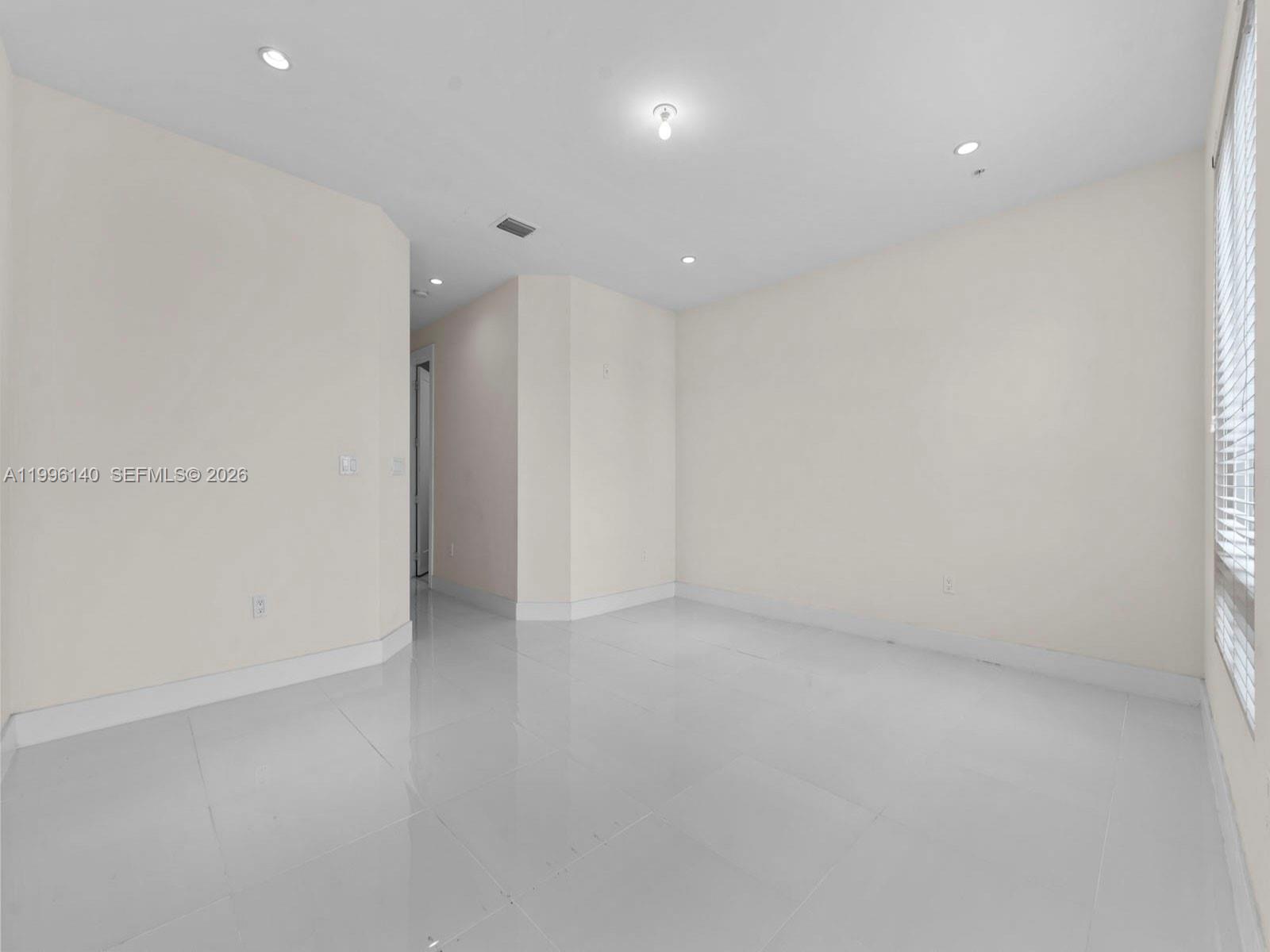 LANDMARK AT DORAL CONDO - Residential