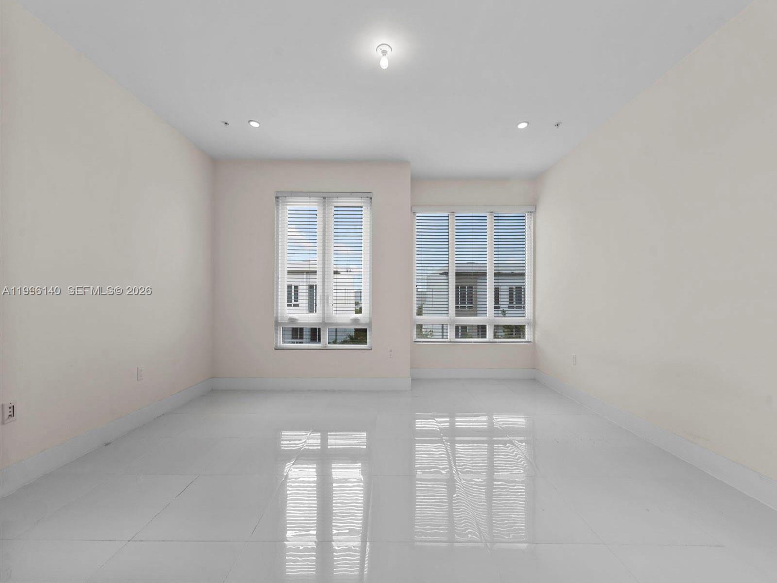 LANDMARK AT DORAL CONDO - Residential