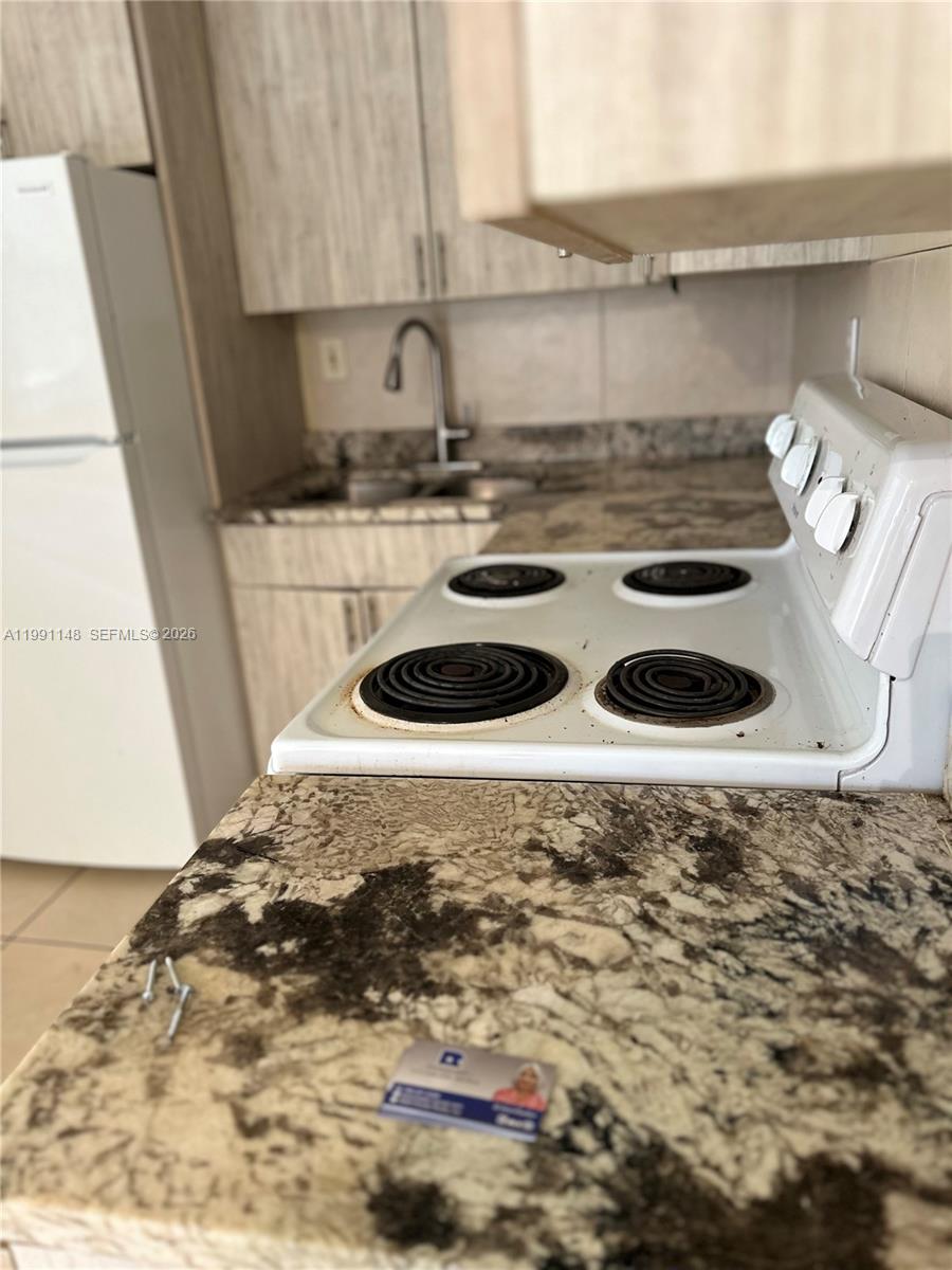 MARBELLA CONDO - Residential