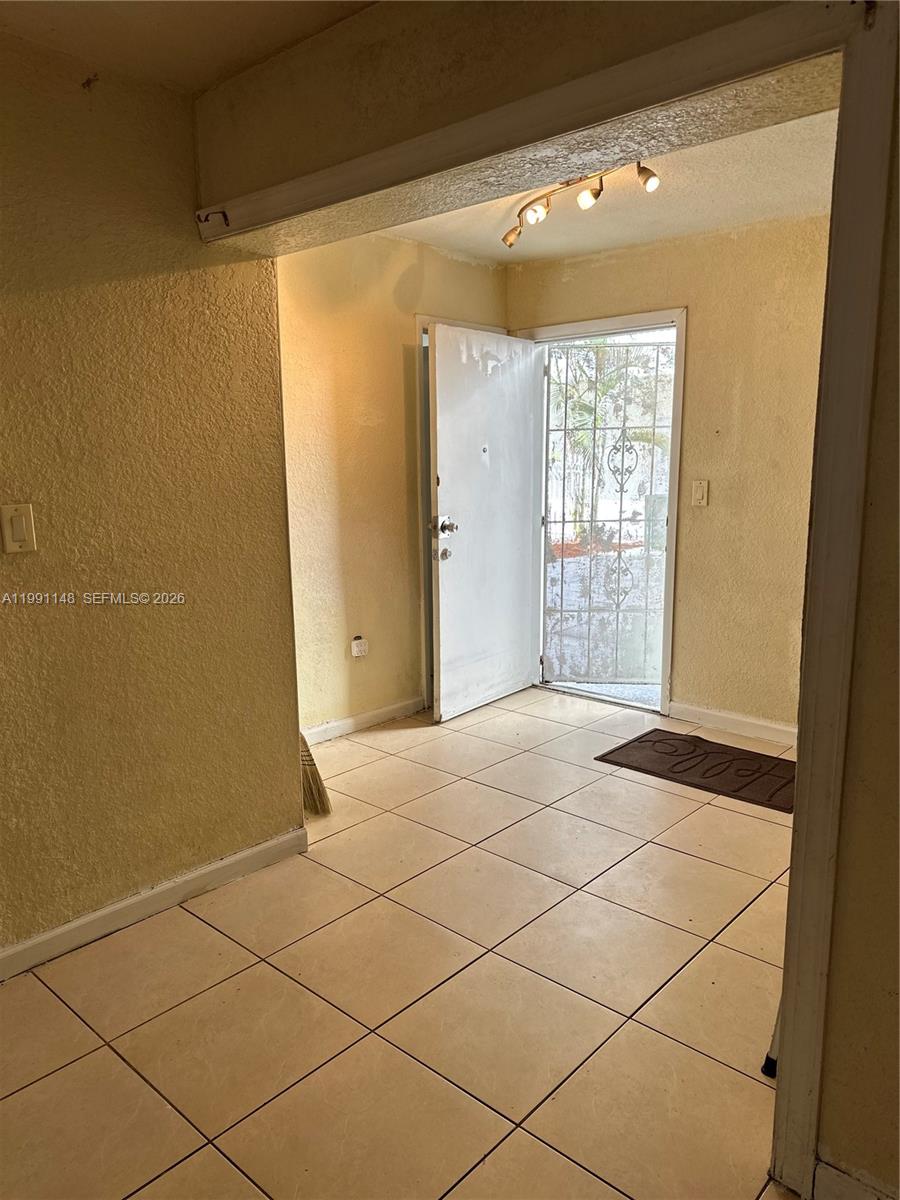 MARBELLA CONDO - Residential