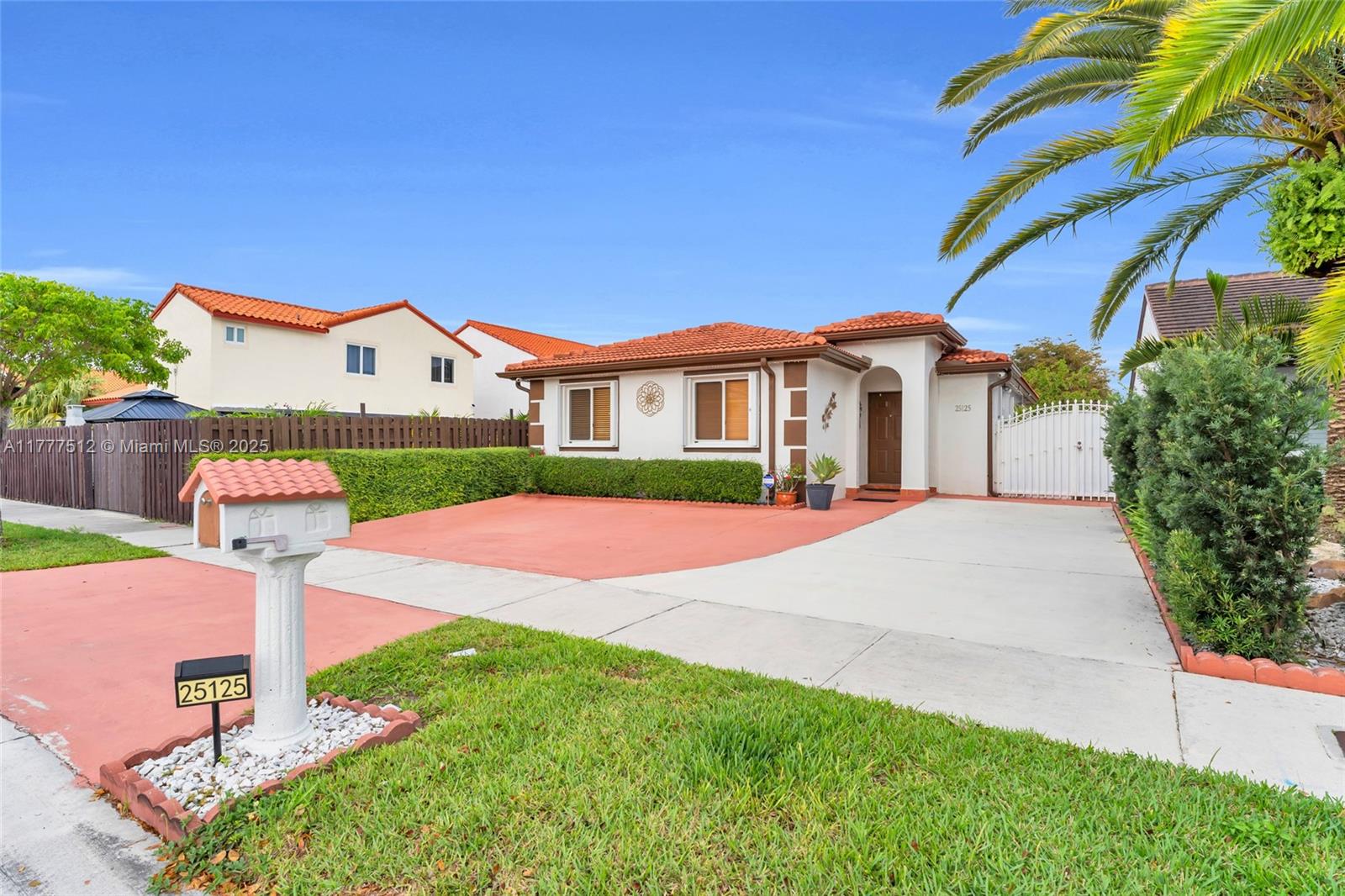 Property for Sale at 25125 Sw 124th Ave, Homestead, Miami-Dade County, Florida - Bedrooms: 4 
Bathrooms: 2  - $539,999