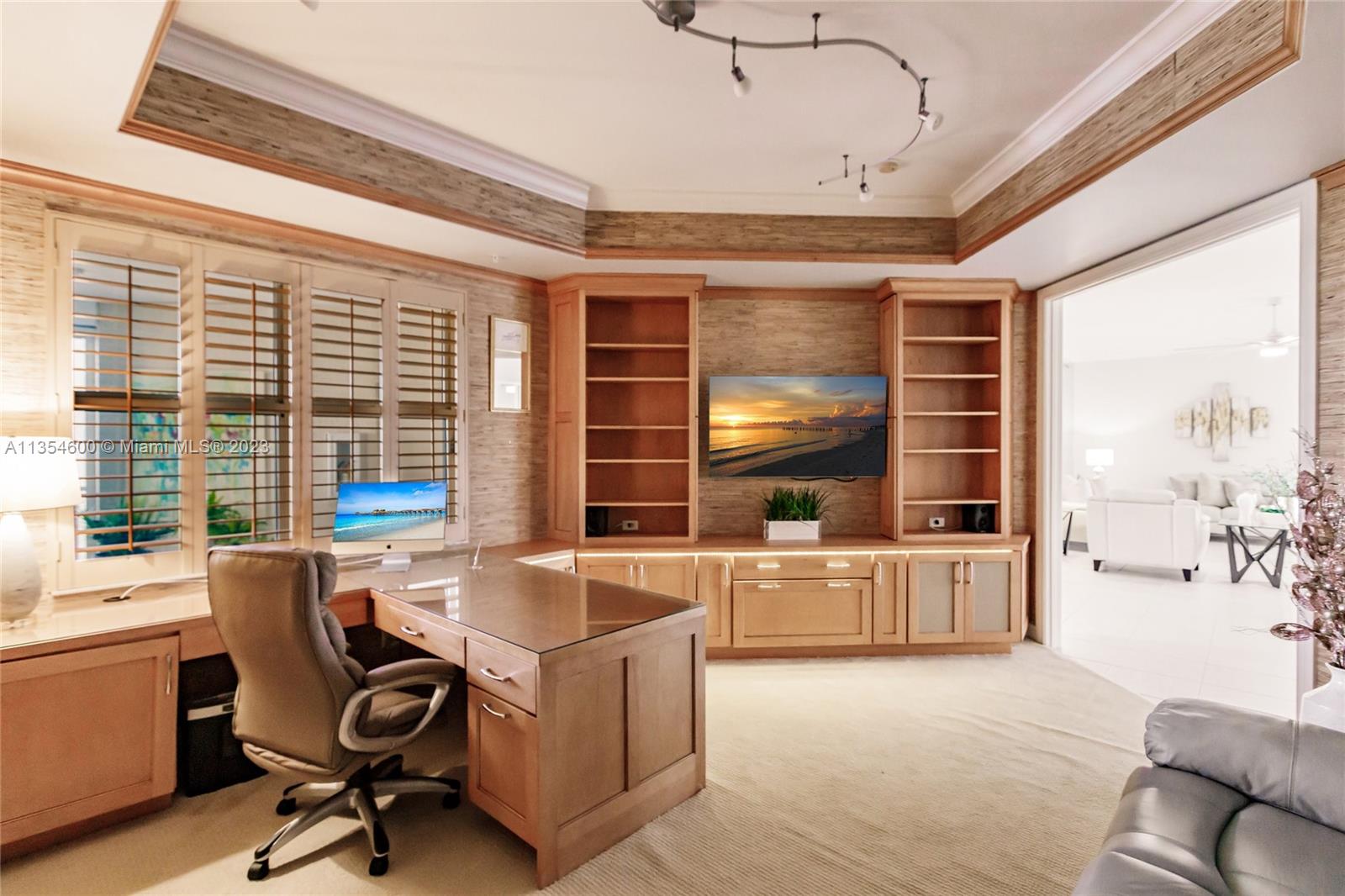 ROYAL MARCO POINT II - Residential