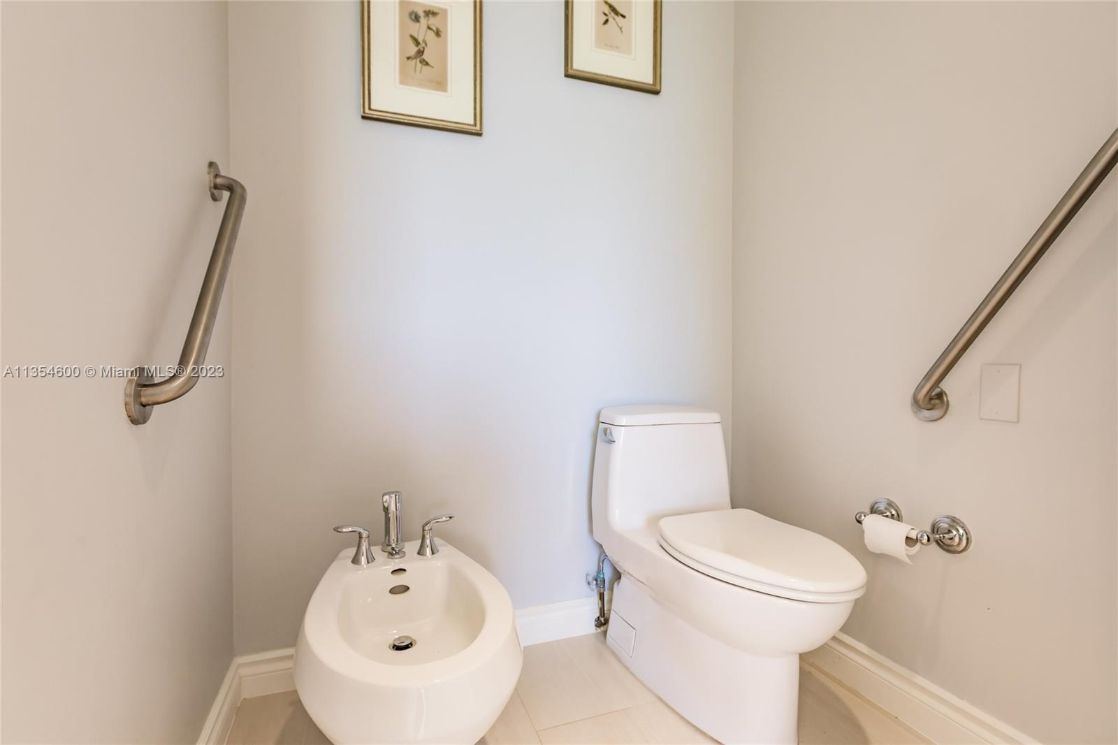 ROYAL MARCO POINT II - Residential