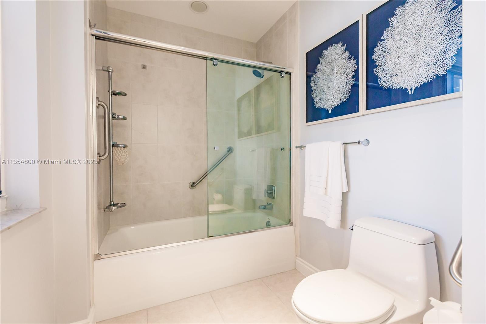 ROYAL MARCO POINT II - Residential