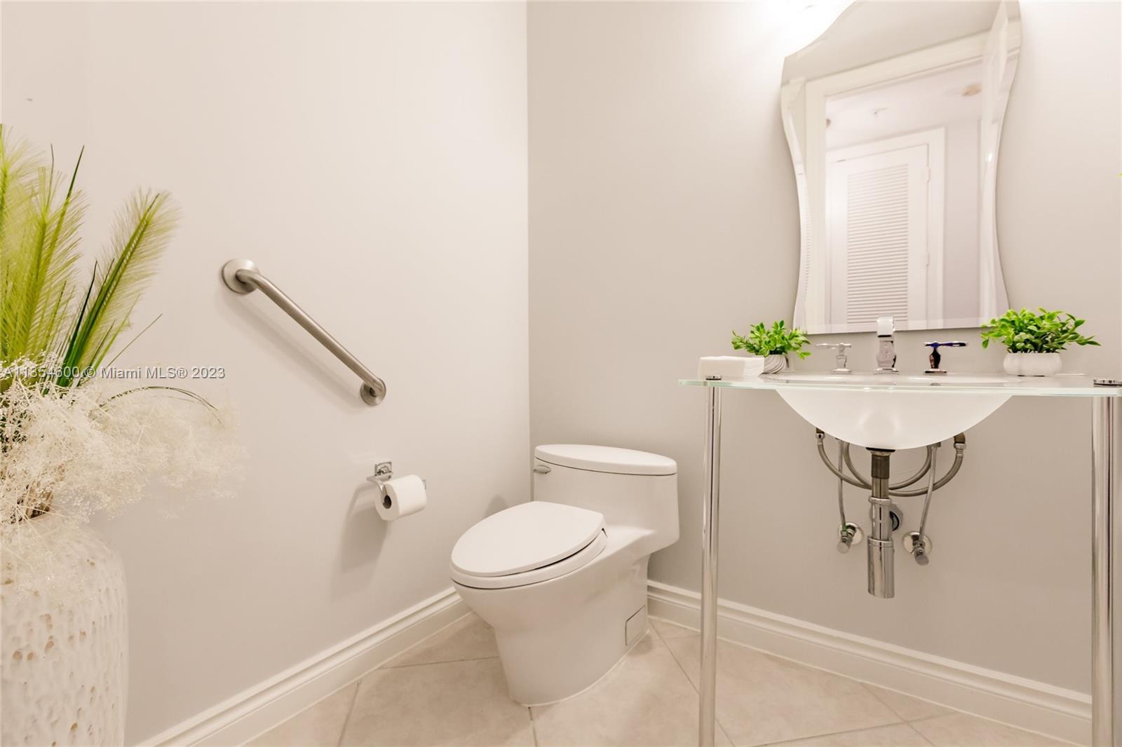 ROYAL MARCO POINT II - Residential